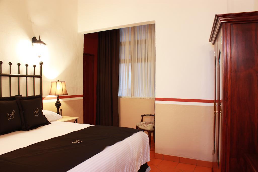 Hotel De La Paz 3*