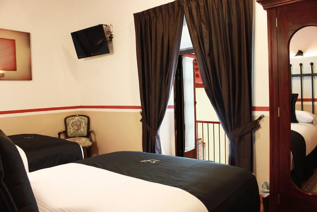 Hotel De La Paz 3*