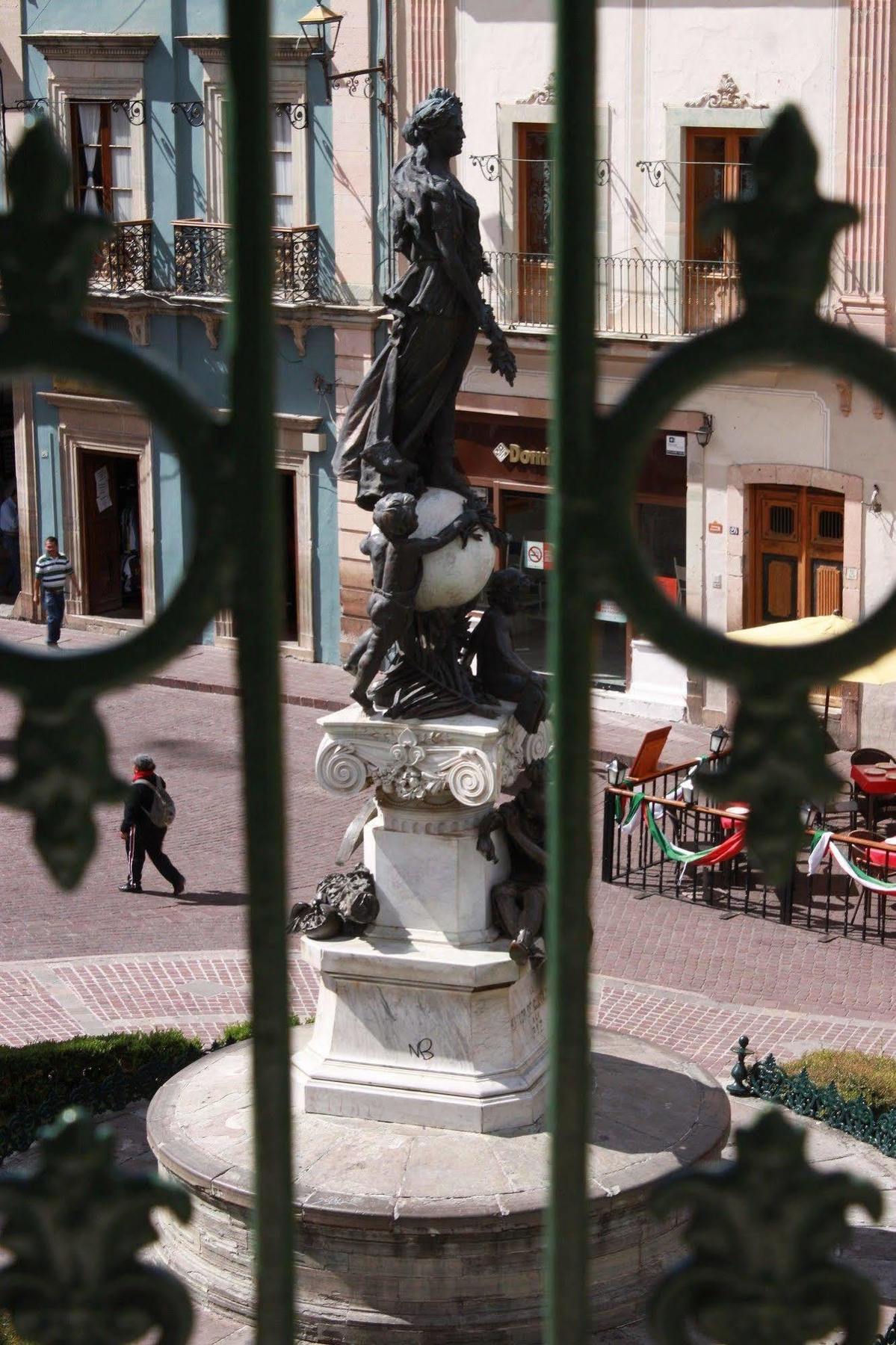 Hotel De La Paz 3*